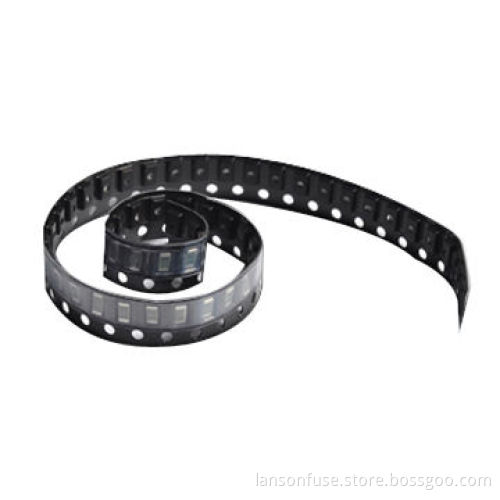 SMD Fuse with -40 to 85°C Operating Temperatures, Made of Ceramic/Glass Cover Substrate